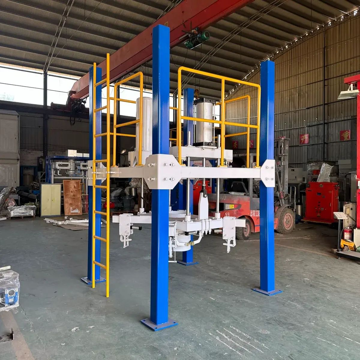 Big bag packer installed in workshop - view 3