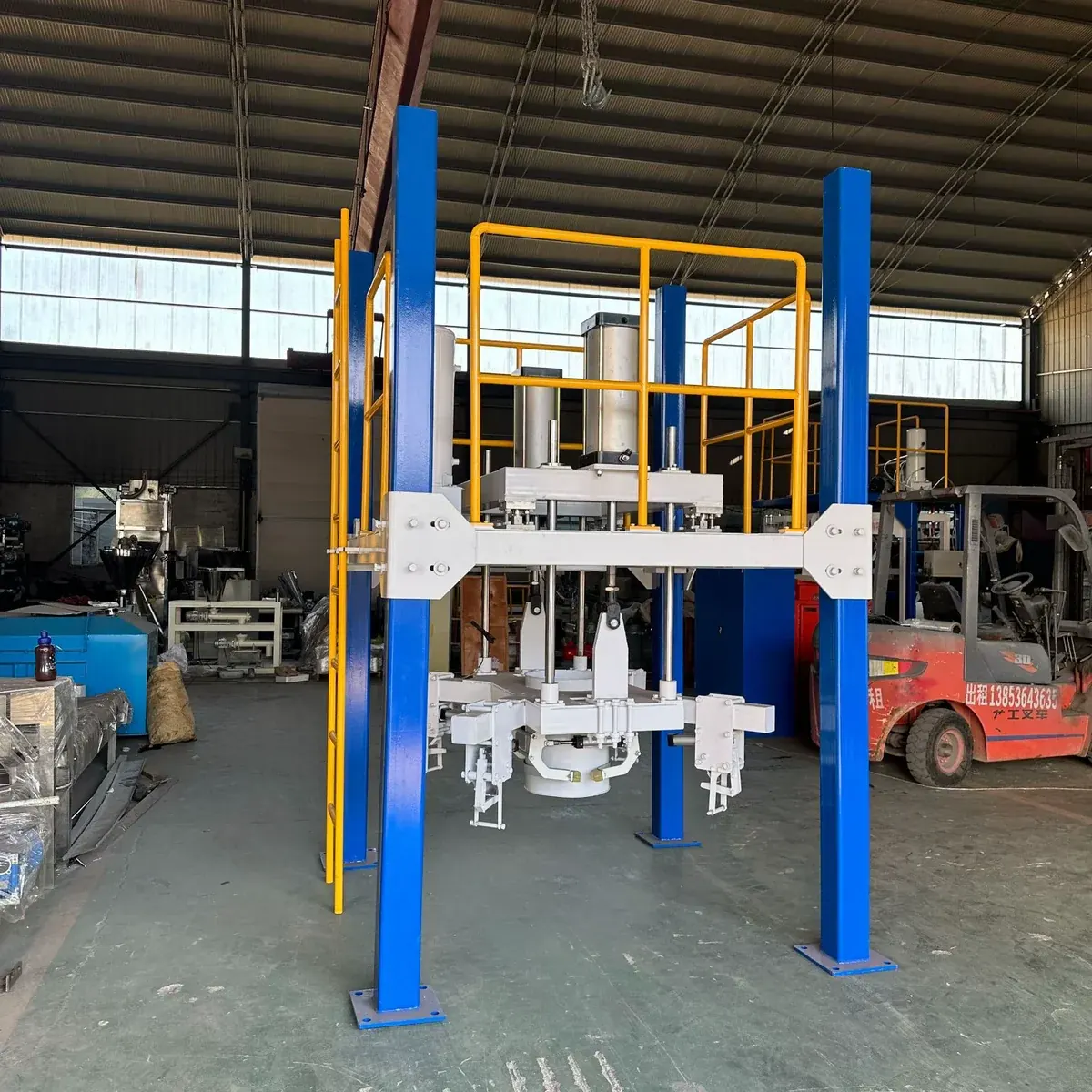 Big bag packaging machine in production workshop - view 4