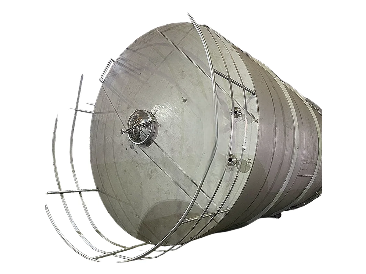 Large powder storage silo - view 3